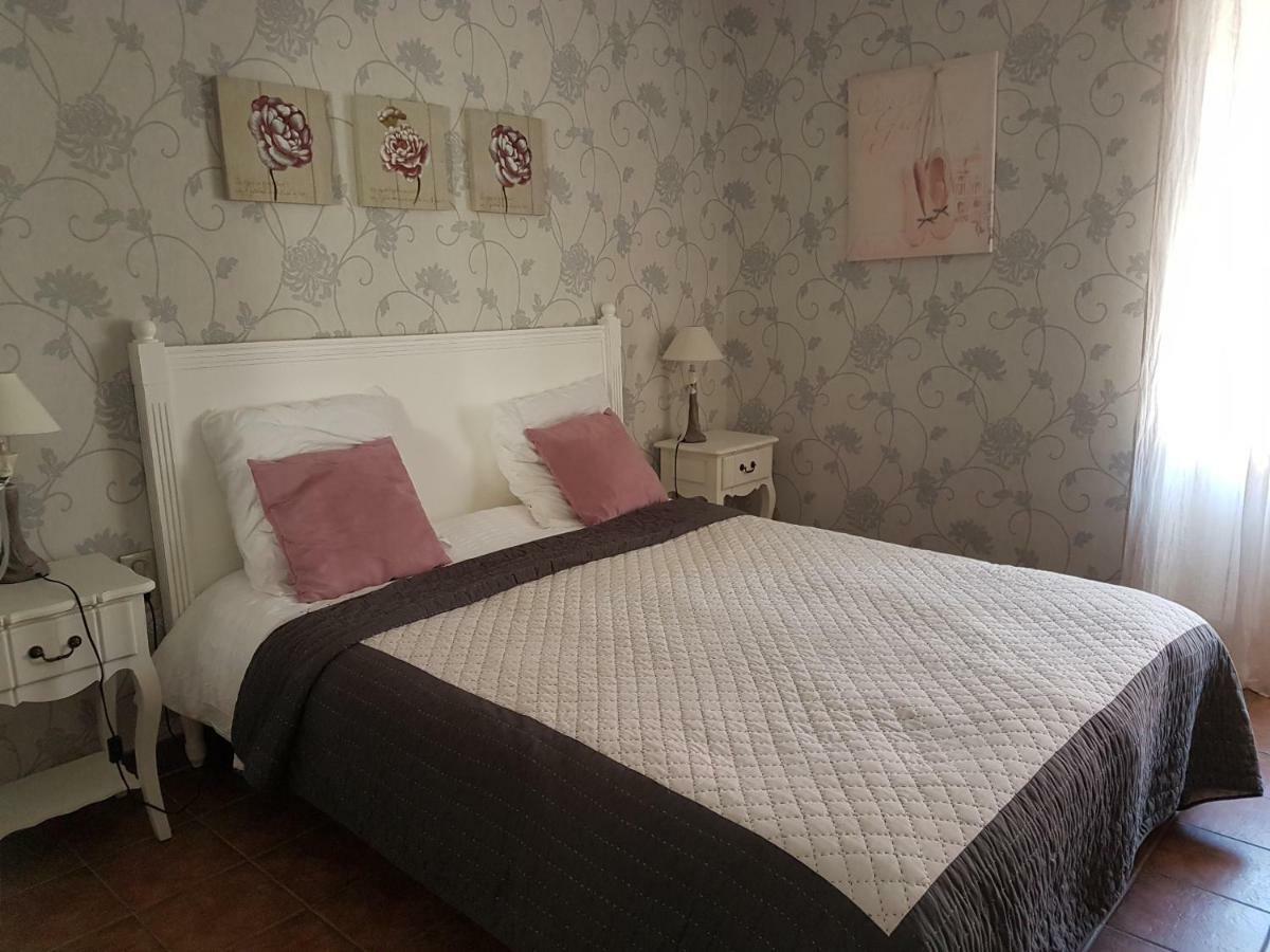 Bed and Breakfast Les Imperiales Boursault Exteriér fotografie